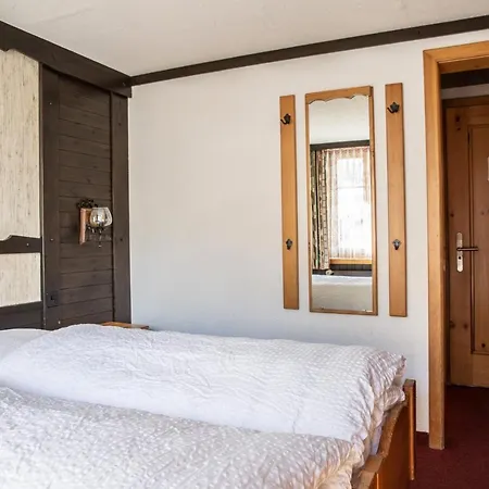 Burgener Szálloda Saas Fee