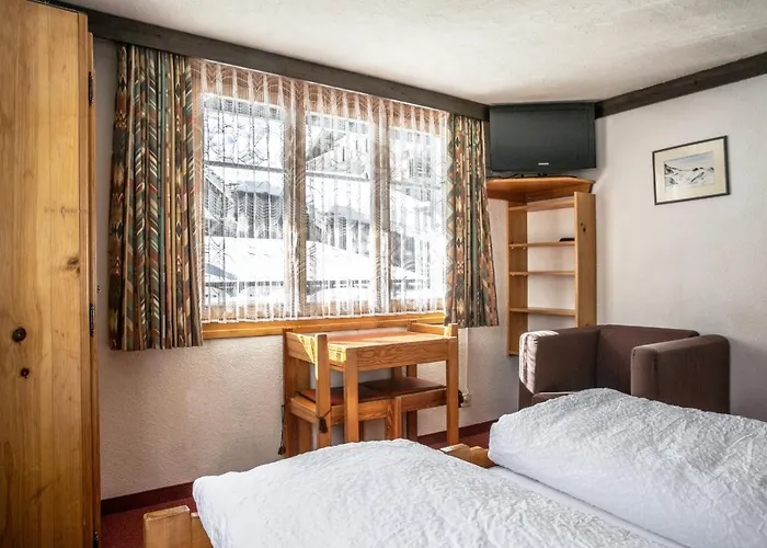 酒店 伯吉纳酒店 2*