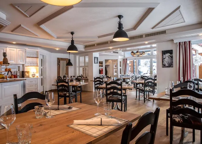 伯吉纳酒店 萨斯费