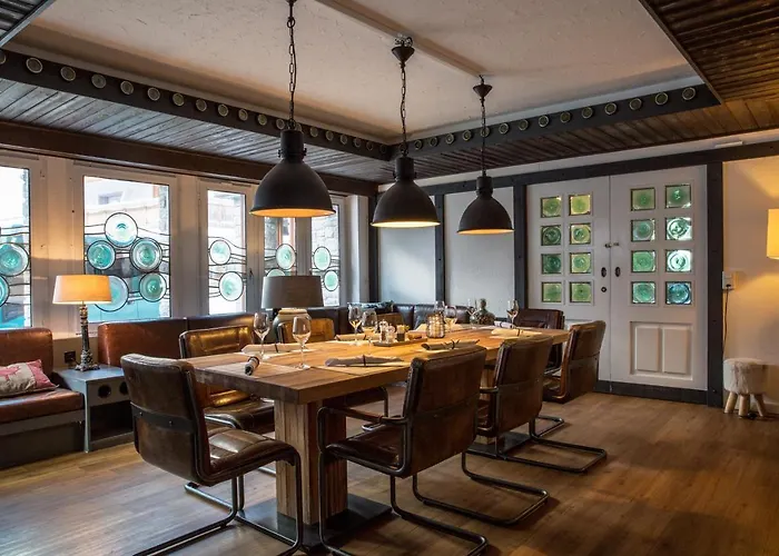 伯吉纳酒店 酒店