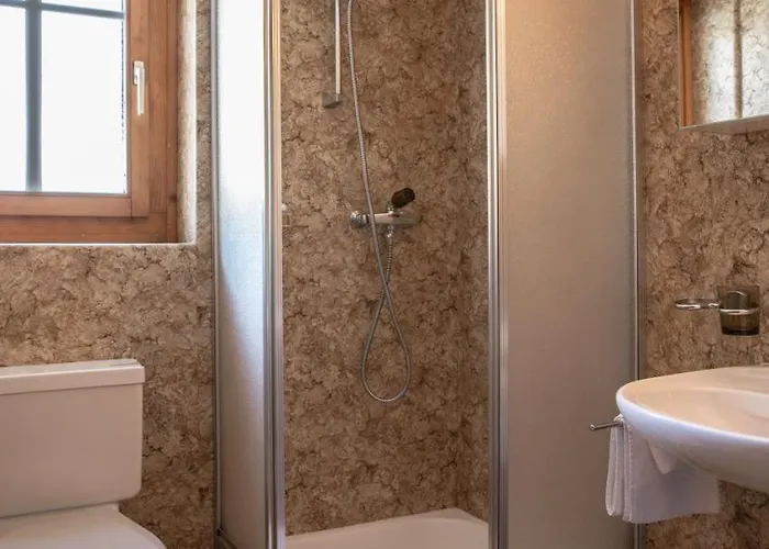 伯吉纳酒店 萨斯费