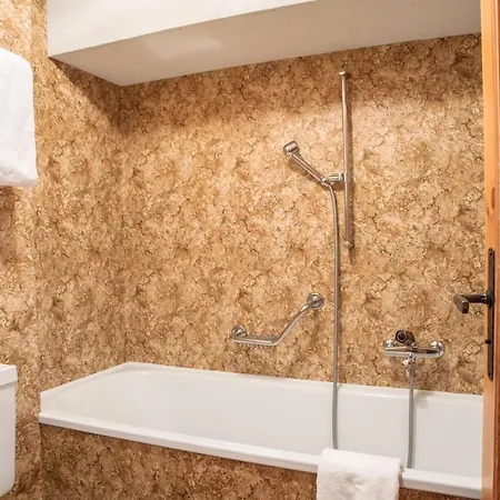 Burgener 2* サース フェー